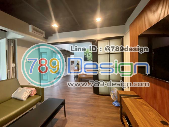 บานเลื่อนซ้อน4บาน รางบน เสริมเส้นคาด กระจกฝ้า มิเนียมสีดำ บานเลื่อนซ้อน4บาน รางบน เสริมเส้นคาด กระจกฝ้า มิเนียมสีดำ