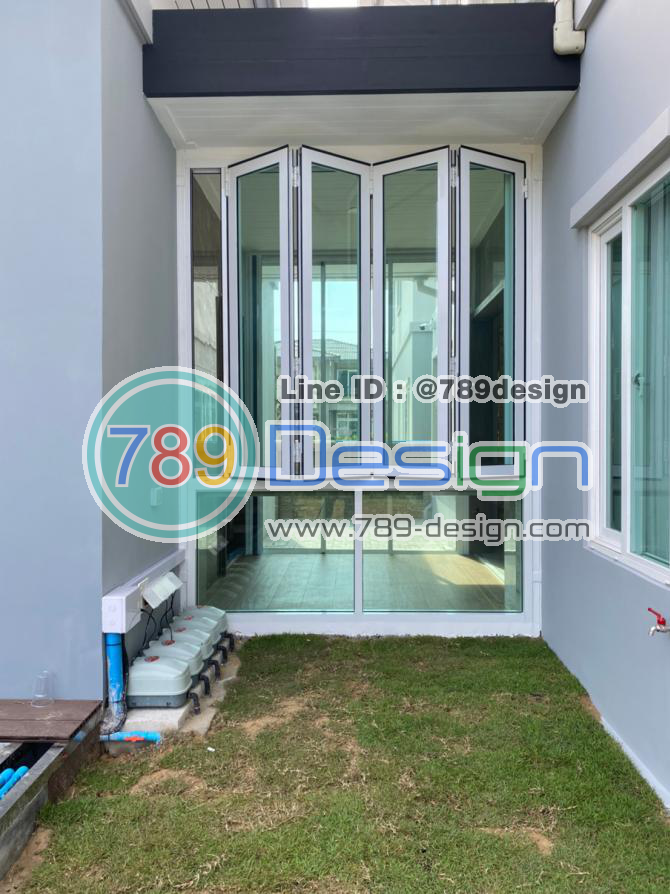 บานเฟี้ยม หน้าต่าง เก็บข้างเดียว4บาน มิเนียมสีอบขาว กระจกใสเขียว6มิลเทมเปอร์ บานเฟี้ยม หน้าต่าง เก็บข้างเดียว4บาน มิเนียมสีอบขาว กระจกใสเขียว6มิลเทมเปอร์